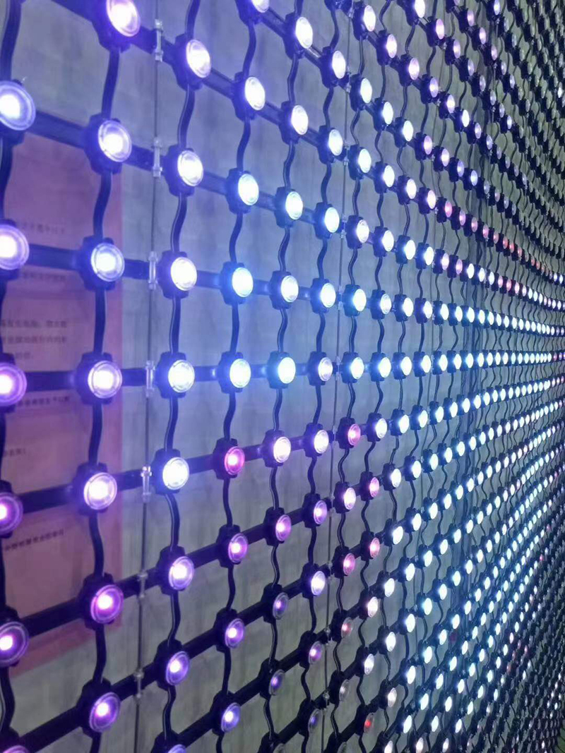 怎樣使LED網(wǎng)格屏壽命期更長(zhǎng)?(圖3)